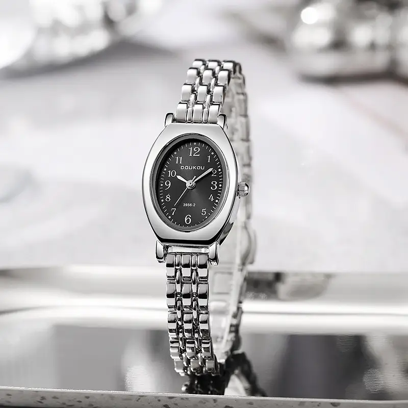 Explosive new ladies watch women's fashion niche high-end sense golden oval student steel quartz watch