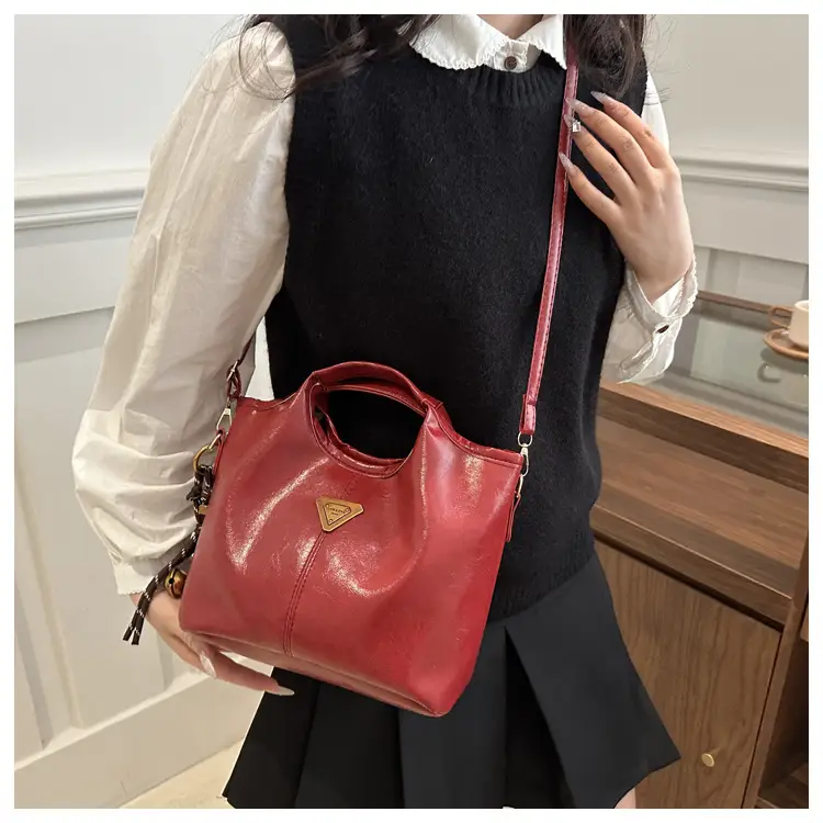 Women's Retro Leather Shoulder Messenger Bag Set — feature 17