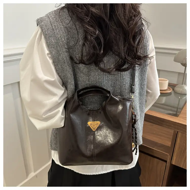 Women's Retro Leather Shoulder Messenger Bag Set — feature 19