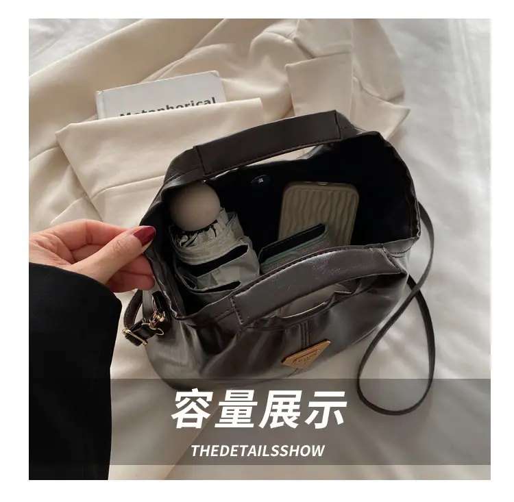 Women's Retro Leather Shoulder Messenger Bag Set — feature 8