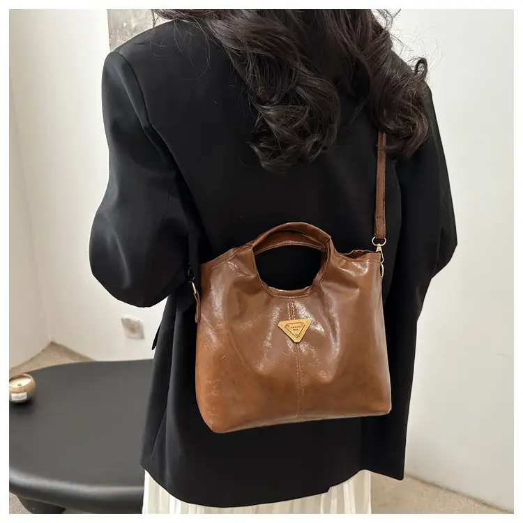 Vintage Niche Handbag Women's Wax Leather 2025 — feature 11