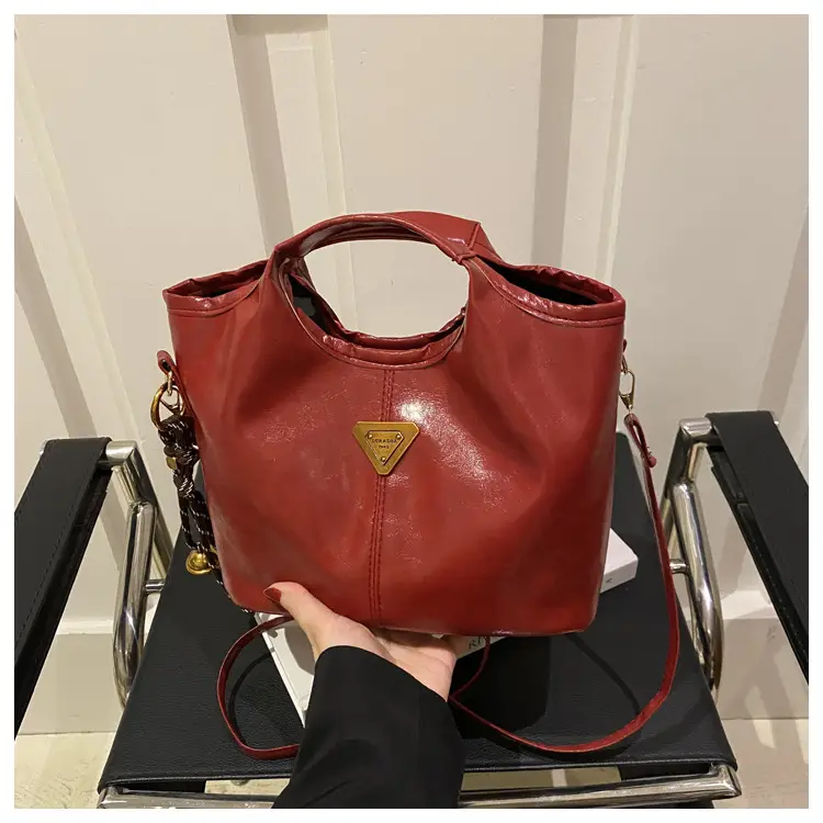 Vintage Niche Handbag Women's Wax Leather 2025 — feature 23