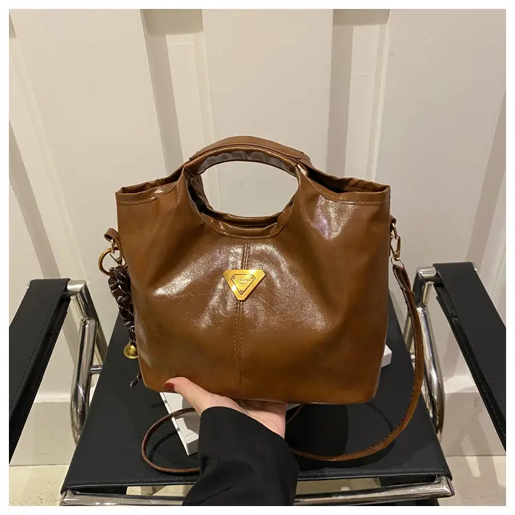 Vintage Niche Handbag Women's Wax Leather 2025 — feature 24