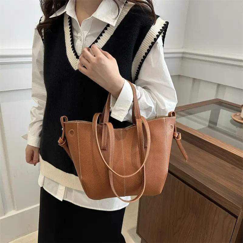 White PU Leather Shoulder Bag with Wings Design - Image 8