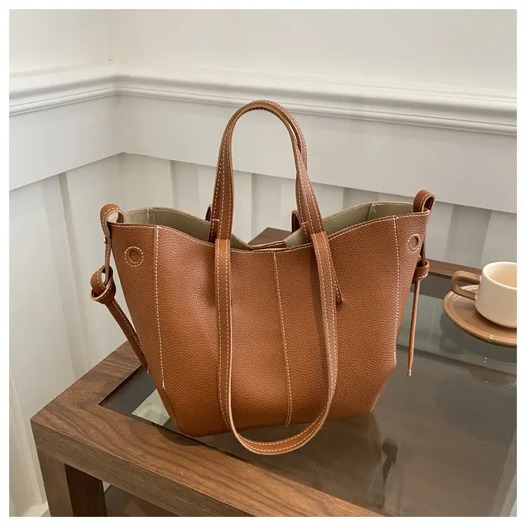 White PU Leather Shoulder Bag with Wings Design — feature 10