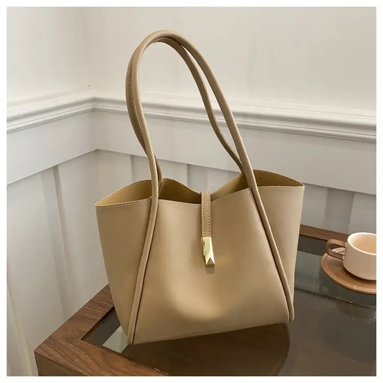 Black Leather Tote Bag for Women 2024 New Arrival — feature 10