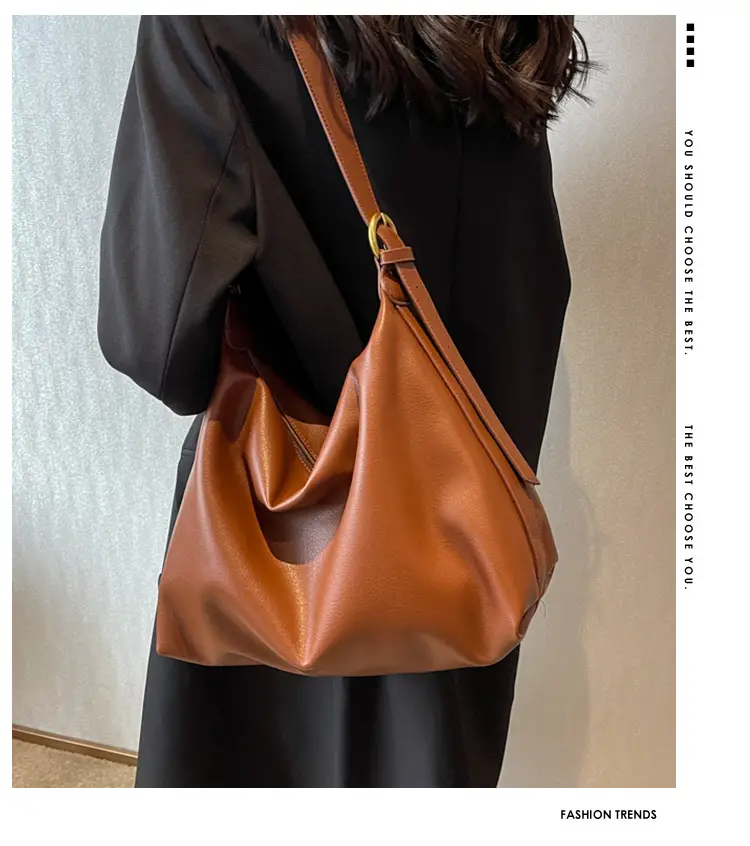 2024 Women's Large Capacity Crossbody Bag Black Leather — feature 1