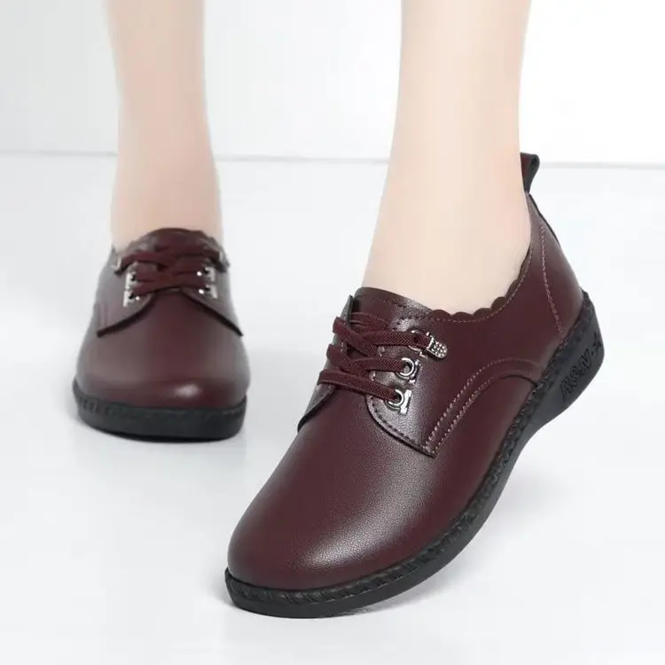 Women's Shoes for Mother Spring Soft Leather 2025 Shoes for Middle-aged and Elderly Flat Non-slip Comfortable Women's Small Leather Shoes for Work — feature 4
