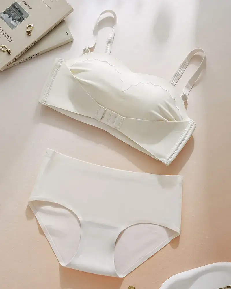 Traceless Strapless Underwear Women's Beige Non-Slip Push Up