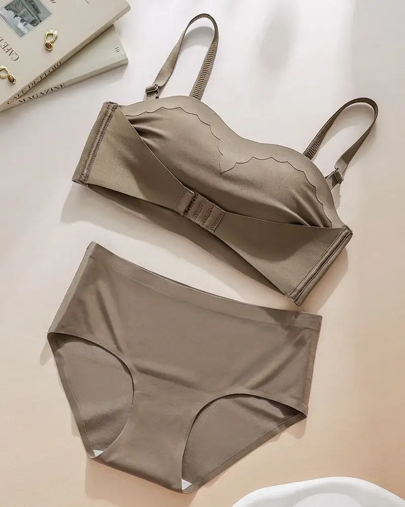 Traceless Strapless Underwear Women's Beige Non-Slip Push Up