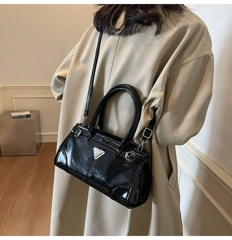 White Korean Style Shoulder Commuter Bag for Women 2025 — feature 21
