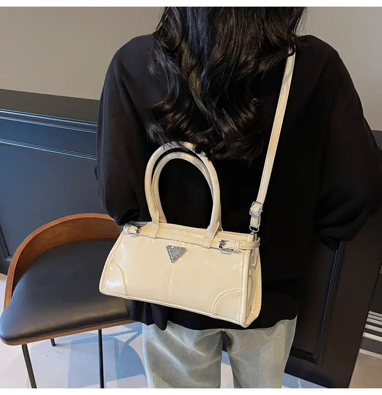 White Korean Style Shoulder Commuter Bag for Women 2025 — feature 26