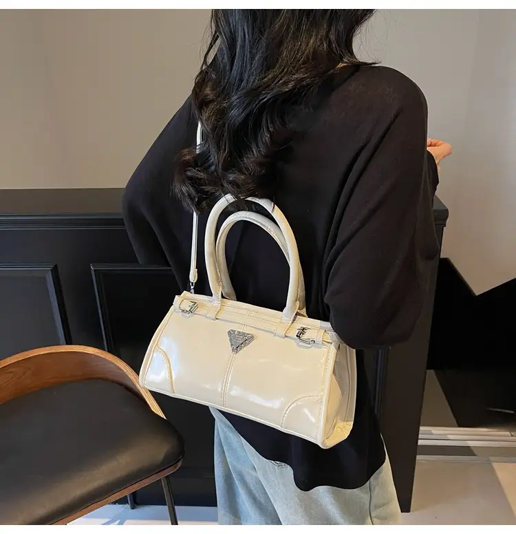 White Korean Style Shoulder Commuter Bag for Women 2025 — feature 27