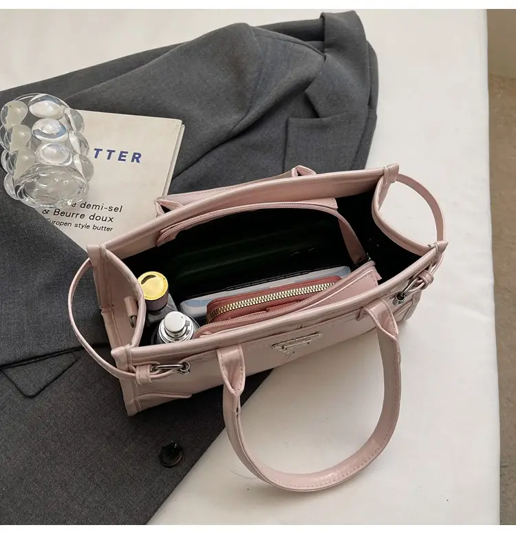 White Korean Style Shoulder Commuter Bag for Women 2025 — feature 37