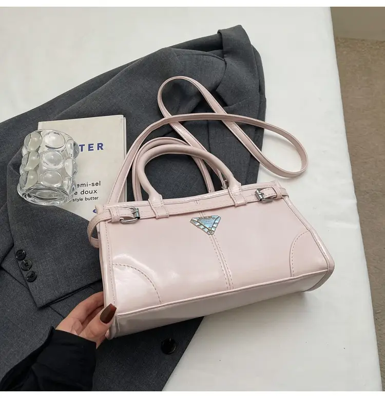 White Korean Style Shoulder Commuter Bag for Women 2025 — feature 40