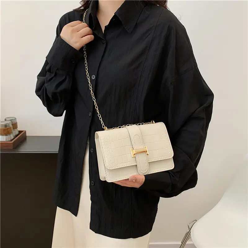 Green Korean Style Shoulder Bag with Gold Chain - Image 7