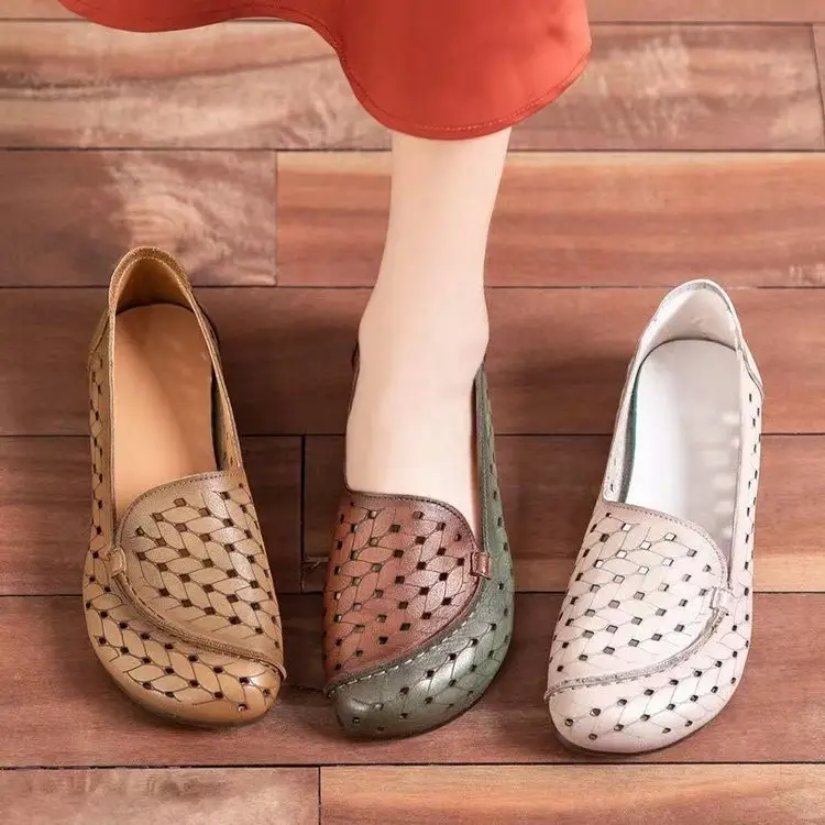2025 Spring and Summer New Leather Sandals Women's Vintage Hollow Breathable Beef Sole Non-Slip Hole Shoes Flat Moms Shoes - Image 6