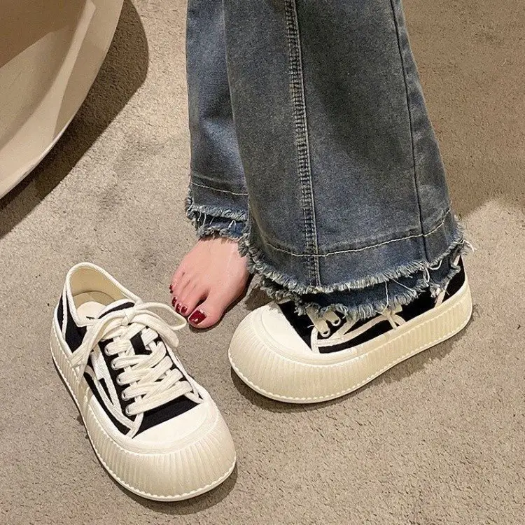 Women White Thick Platform Sneakers Small 2025 — feature 10