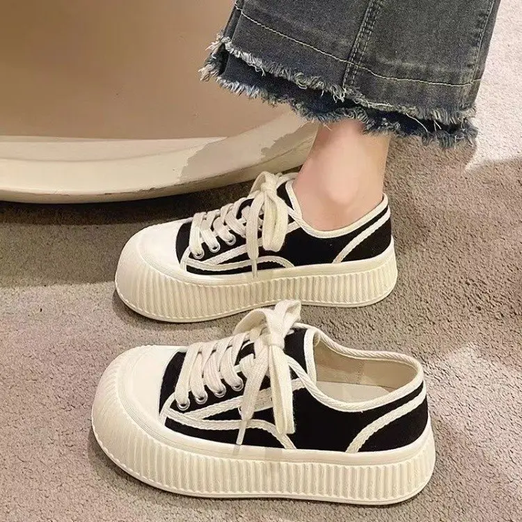 Women White Thick Platform Sneakers Small 2025 — feature 12