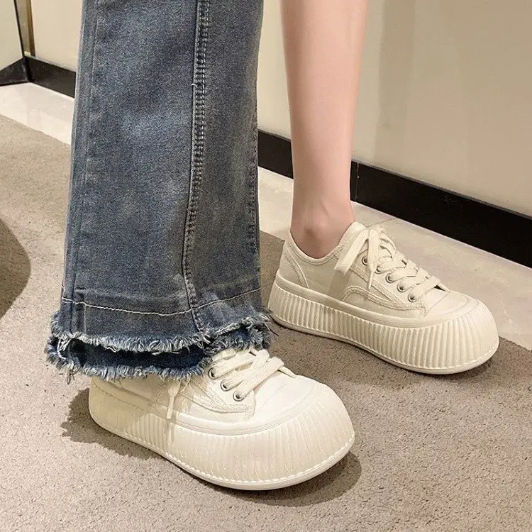 Women White Thick Platform Sneakers Small 2025 — feature 9