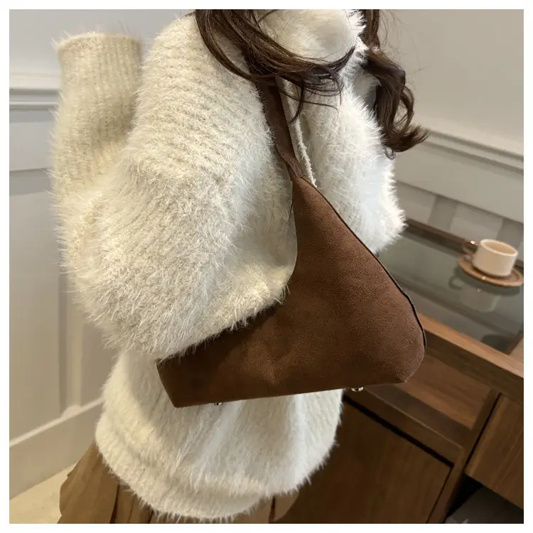 Women's Suede Shoulder Bag Vintage Patchwork Design — feature 14