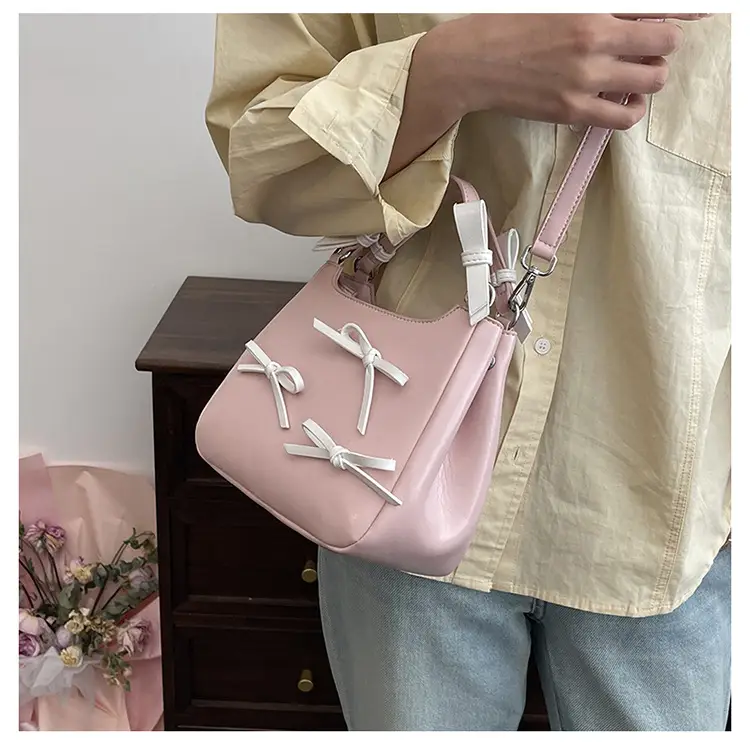 Black Bow Detail Shoulder Bag for Girls 2025 — feature 10