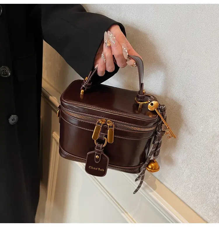 Brown Leather Crossbody Bag for Women with Gold Zippers — feature 15