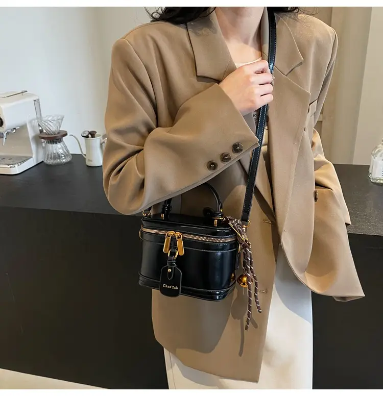 Brown Leather Crossbody Bag for Women with Gold Zippers — feature 20