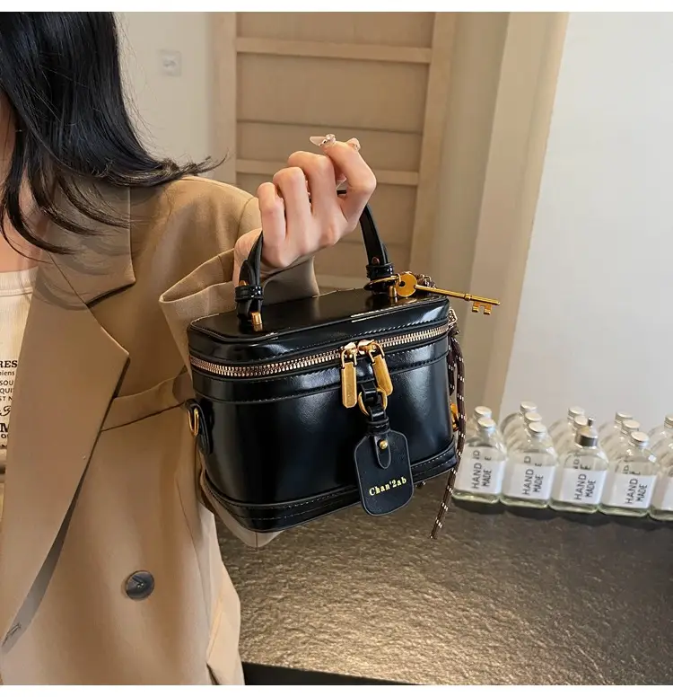 Brown Leather Crossbody Bag for Women with Gold Zippers — feature 21