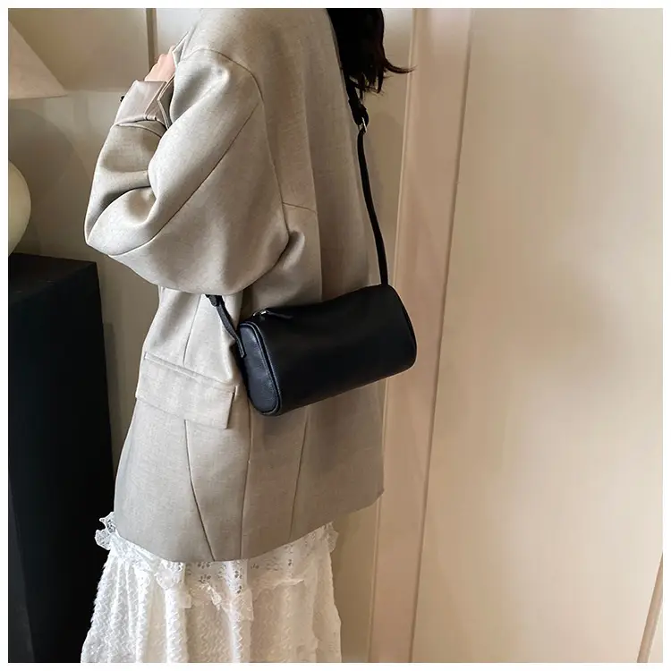Women's Tan Leather Shoulder Bag 2026 Winter New — feature 16