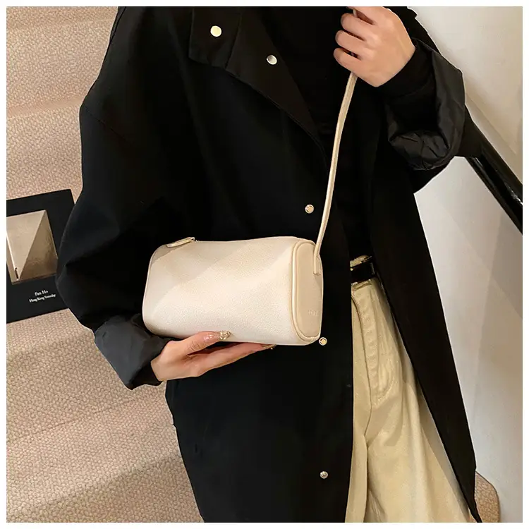Women's Tan Leather Shoulder Bag 2026 Winter New — feature 19