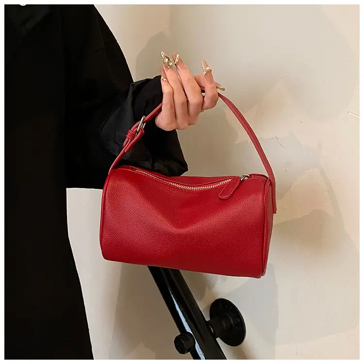 Women's Tan Leather Shoulder Bag 2026 Winter New — feature 22