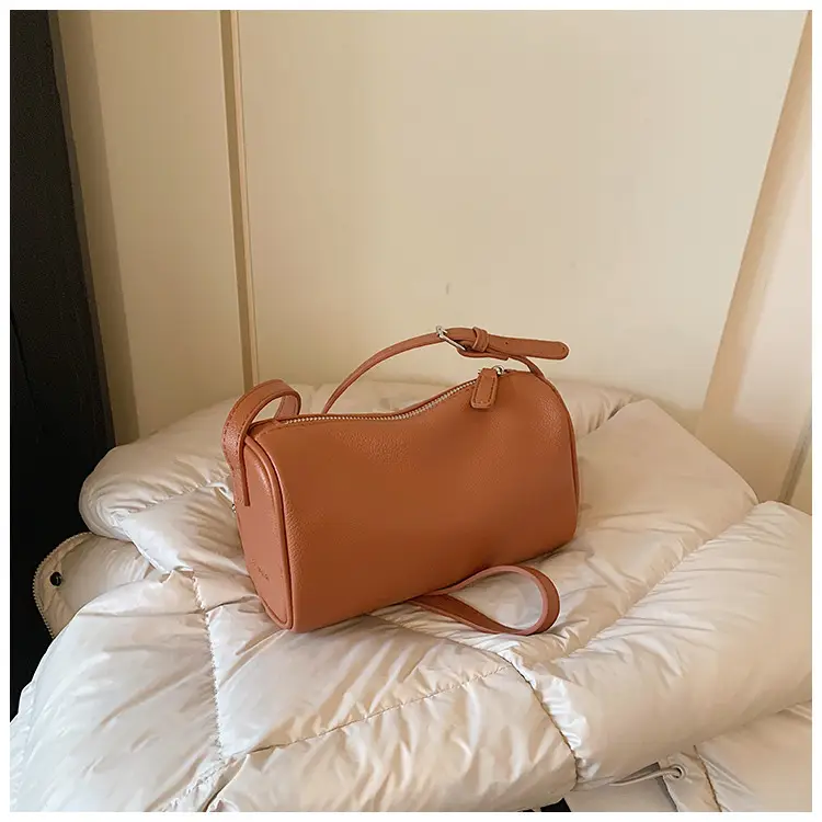 Women's Tan Leather Shoulder Bag 2026 Winter New — feature 29