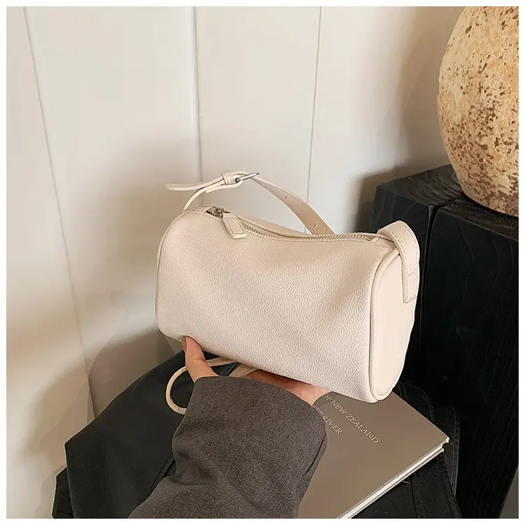 Women's Tan Leather Shoulder Bag 2026 Winter New — feature 35