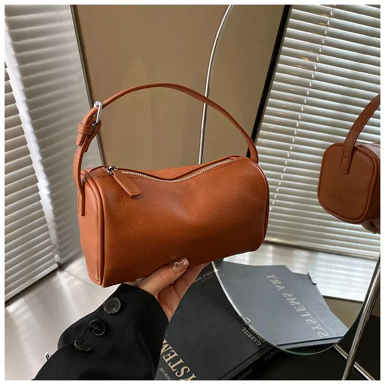 Women's Tan Leather Shoulder Bag 2026 Winter New — feature 40