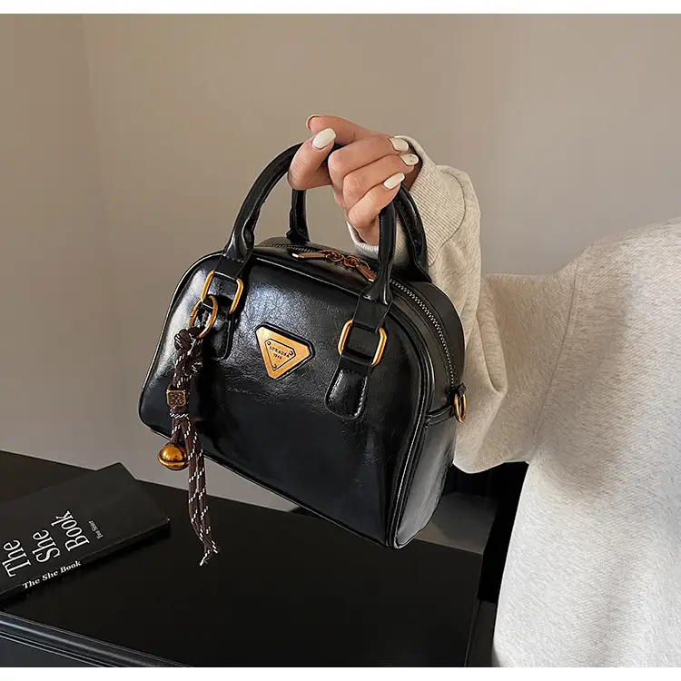 Women's Brown Leather Crossbody Bag with Chain Strap — feature 16