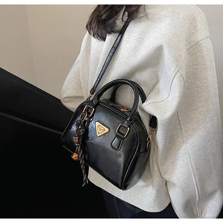 Women's Brown Leather Crossbody Bag with Chain Strap — feature 17