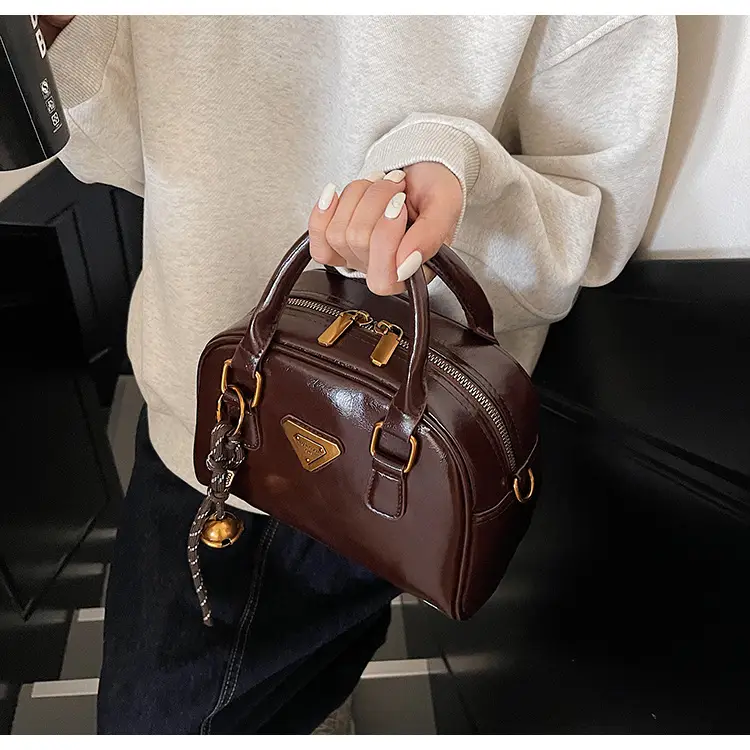 Women's Brown Leather Crossbody Bag with Chain Strap — feature 20