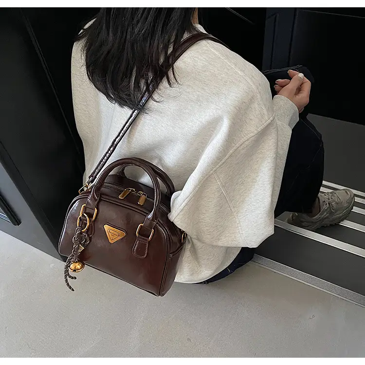 Women's Brown Leather Crossbody Bag with Chain Strap — feature 21