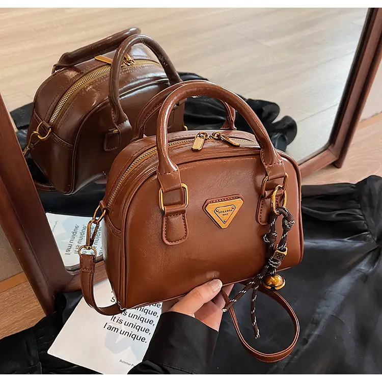 Women's Brown Leather Crossbody Bag with Chain Strap — feature 25