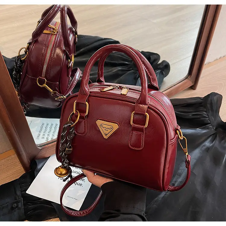 Women's Brown Leather Crossbody Bag with Chain Strap — feature 27