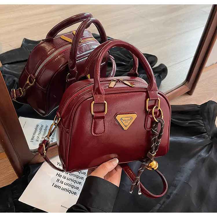 Women's Brown Leather Crossbody Bag with Chain Strap — feature 28