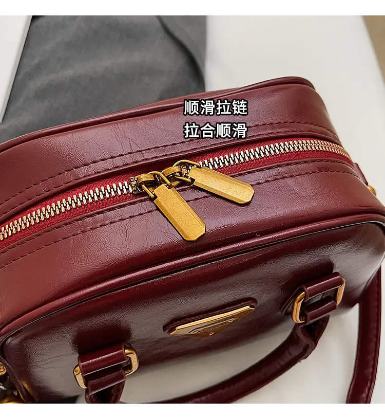 Women's Brown Leather Crossbody Bag with Chain Strap — feature 6