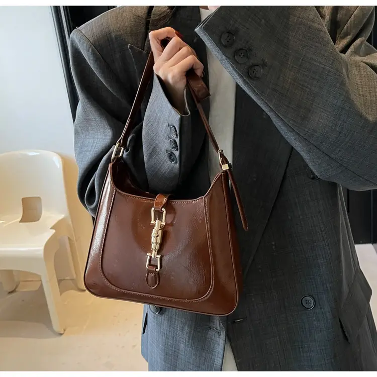 Pink Leather Shoulder Bag for Women 2025 — feature 28