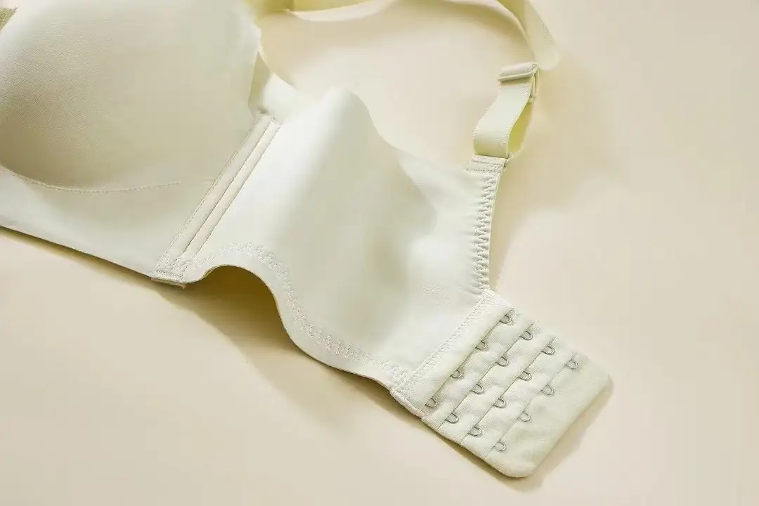 Ultra-Thin Sandwich Bra for Women with Adjustable Straps — feature 11