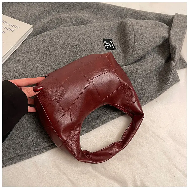2025 Red Leather Shoulder Bag Large Capacity Casual Fashion — feature 23