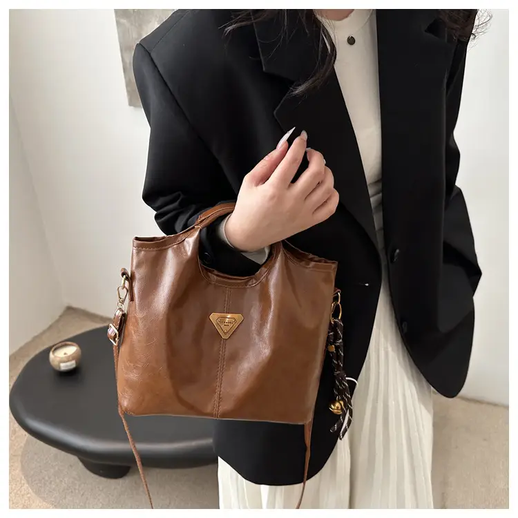 Vintage Brown Leather Tote Bag with Gold Plated Logo — feature 10