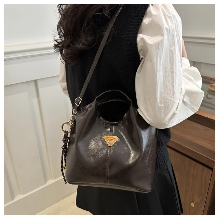 Vintage Brown Leather Tote Bag with Gold Plated Logo — feature 14