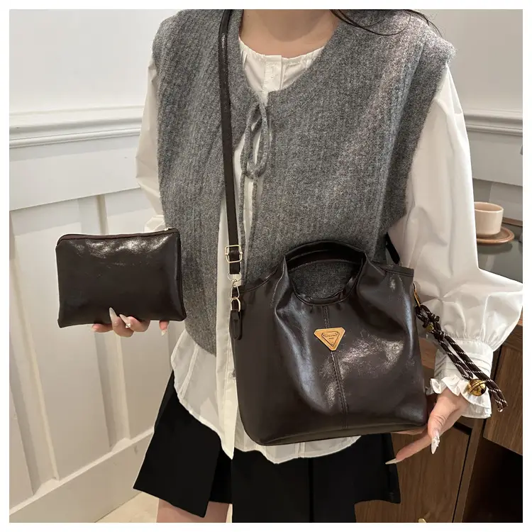 Vintage Brown Leather Tote Bag with Gold Plated Logo — feature 21