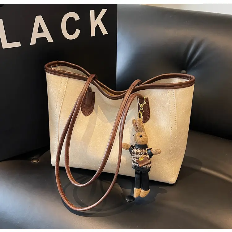 Cross-Border Women's Beige Leather Shoulder Bag 2026 — feature 7